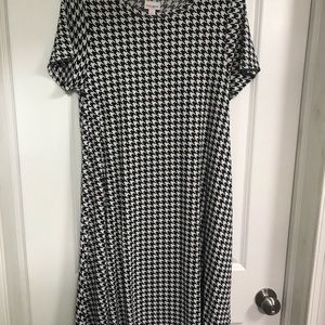 Lularoe Carly Small New NWOT houndstooth unicorn!